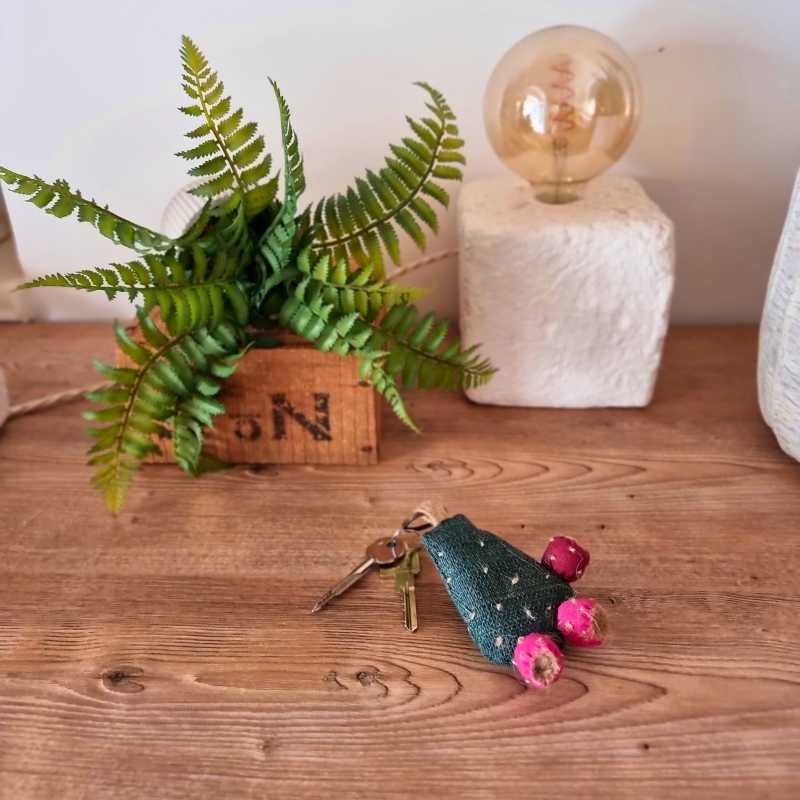 "U Ninnillo" – Portachiavi Ficodindia in Tessuto |